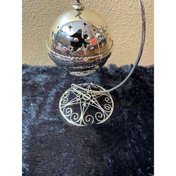 Towle Silversmiths 2004 Musical Ornament Ball Limited Edition Silver Hanging - Picture 5 of 8